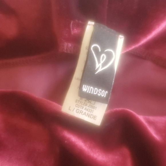 Solid velvet 3/4 sleeve jumpsuit burgundy - Picture 1 of 5